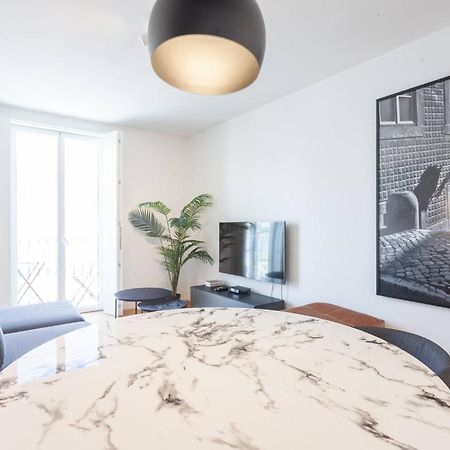 My Lx Flat Graca Lighting Design Apartment Lisbon Bagian luar foto