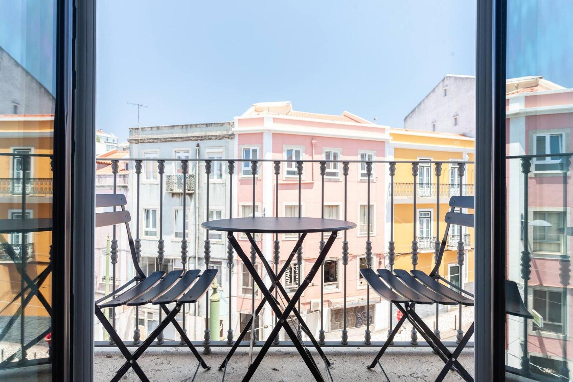 My Lx Flat Graca Lighting Design Apartment Lisbon Bagian luar foto